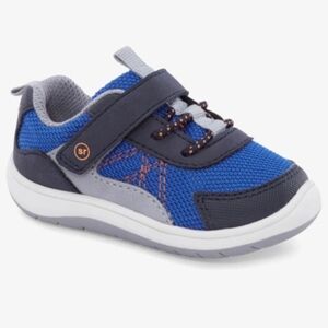 Stride Rite Carson sneaker